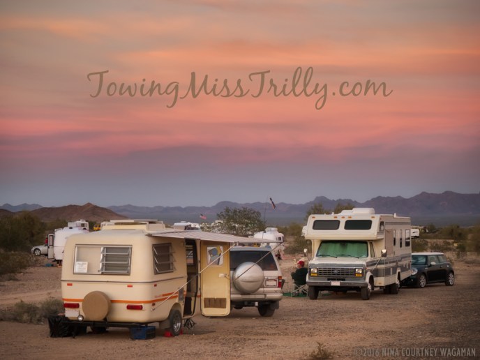 Trilly+Winnie.Quartzsite2016